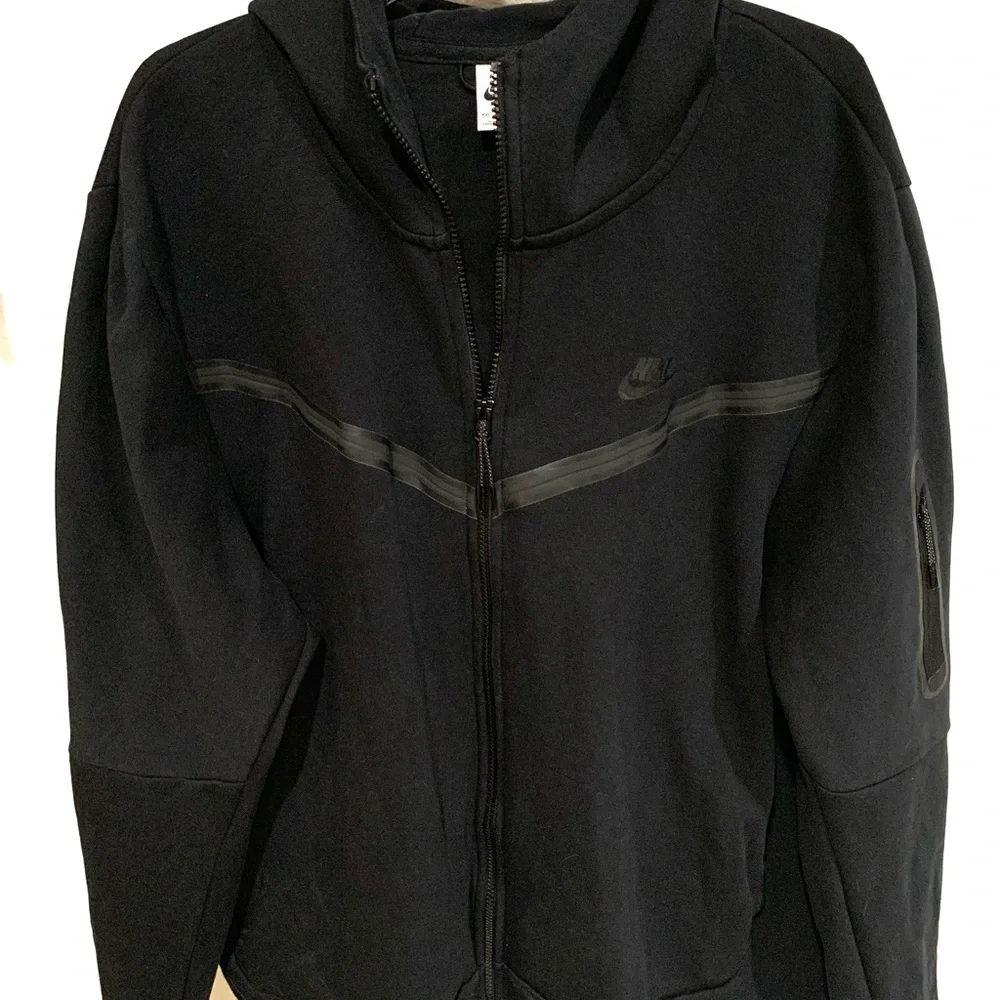 Nike Men's Tech Fleece Black Zip-Up Hoodie, XXL, CU-4489-010 - Picture 4 of 9